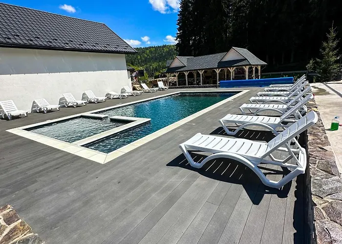 Guest house For *